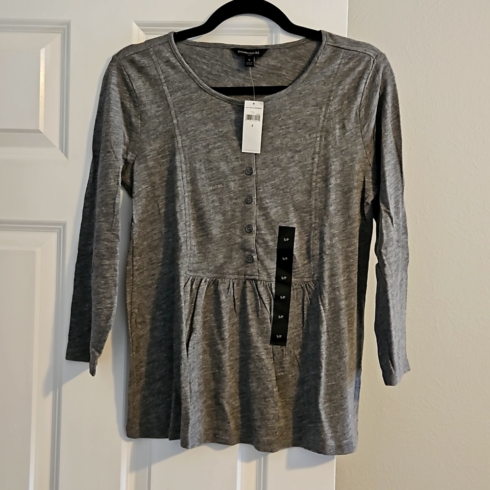 Banana Republic long sleeve top NWT